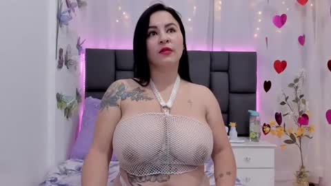 domi  online show from March 5, 11:28 am