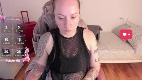 I WILL BE BACK ON WEDNESDAY DECEMBER 4 0100AM COLOMBIA TIME    online show from December 5, 2:15 pm