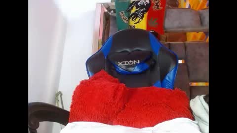 dominic751 online show from October 16, 7:02 pm