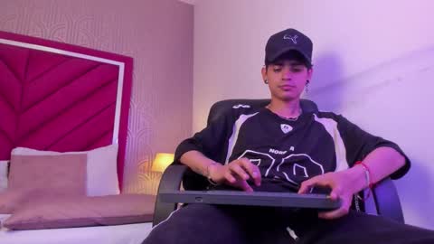 Dominic foox online show from March 7, 10:54 pm