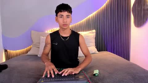 Dominic online show from November 25, 2:10 am