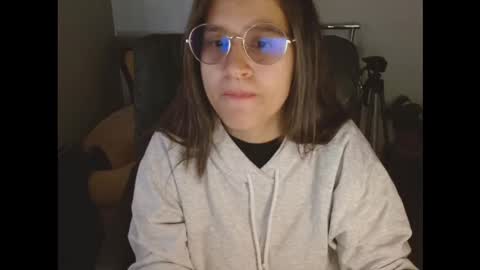   online show from February 15, 4:28 pm