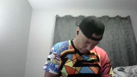 luis online show from December 31, 6:05 am