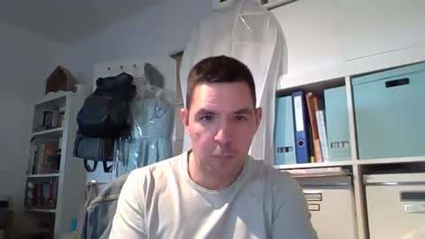 dominik_home online show from June 1, 8:48 am
