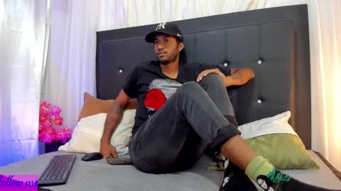 dominikx_ online show from February 20, 11:56 am