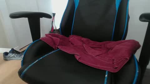 Dominique online show from March 1, 6:00 pm