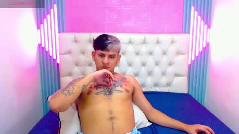 DONA Y CARL online show from December 15, 3:34 am