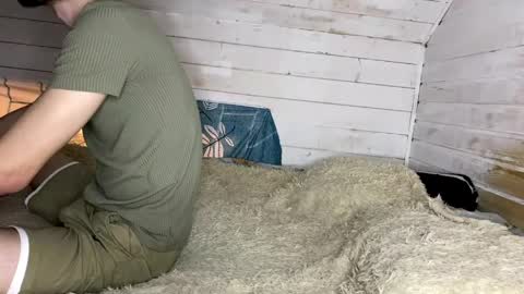 Stephanie and online show from April 28, 9:30 pm