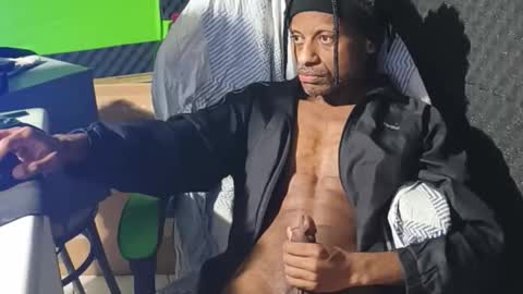 dondiego5511 online show from April 22, 2:19 am