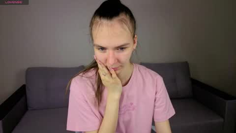 Donna Le online show from April 13, 1:43 am