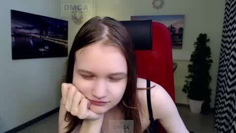 Sia online show from April 28, 11:47 am
