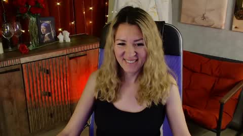 Donna online show from May 13, 7:01 pm