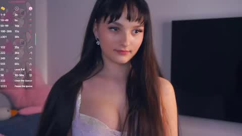 Victoria online show from May 17, 7:34 pm