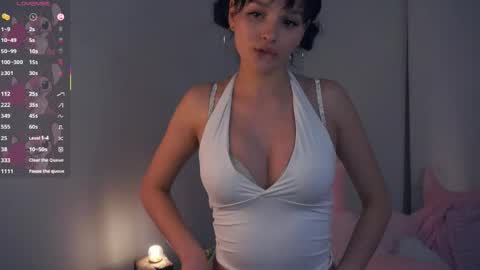 Victoria online show from May 25, 9:43 pm
