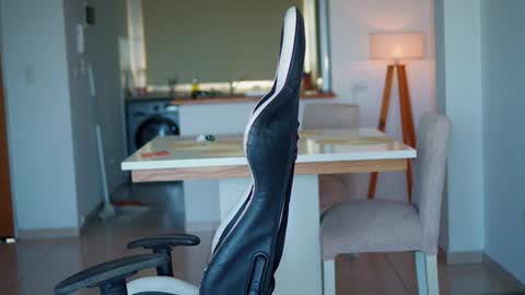 Donatella online show from January 12, 12:01 pm