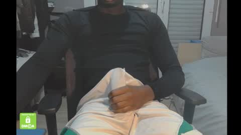 doomdrag3 online show from April 2, 2:24 pm