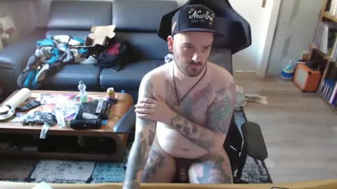 doomsy_minatozaki online show from January 17, 11:59 am
