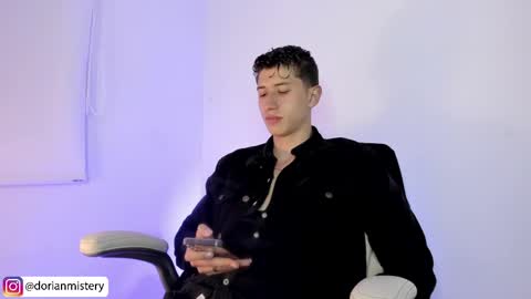 dorian_mystery online show from April 14, 1:09 am