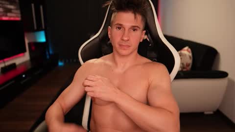 Dorian Reyes online show from October 7, 11:23 pm