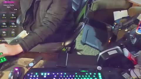 Snapshot of dotyoureyezez chatting on January 24, 1:36 pm DotYourEyezez  online show from January 24, 1:36 pm