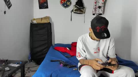 douglas_gallegos online show from February 16, 5:49 am