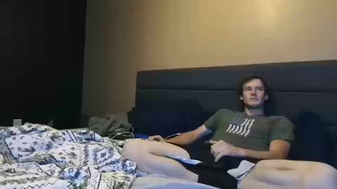 Snapshot of downforthemoney chatting on October 20, 5:12 am downforthemoney online show from October 20, 5:12 am