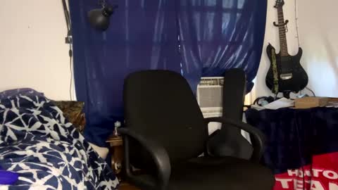 MrPirated online show from March 4, 8:49 pm