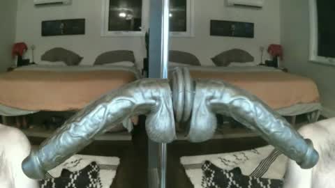 dpthroatorallybi online show from February 27, 3:43 am