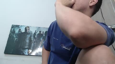 draco_boy2000 online show from June 26, 11:43 pm