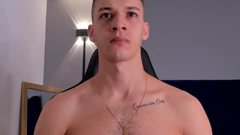 Snapshot of drake_carter1 chatting on February 12, 12:27 am drake_carter1 online show from February 12, 12:27 am