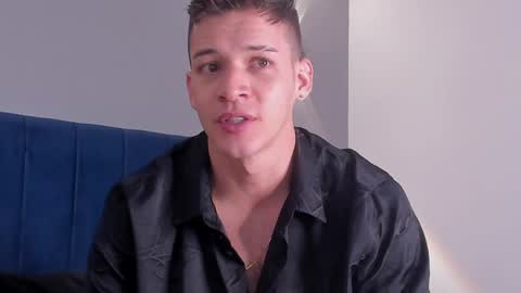 Snapshot of drake_carter1 chatting on January 17, 5:21 am drake_carter1 online show from January 17, 5:21 am