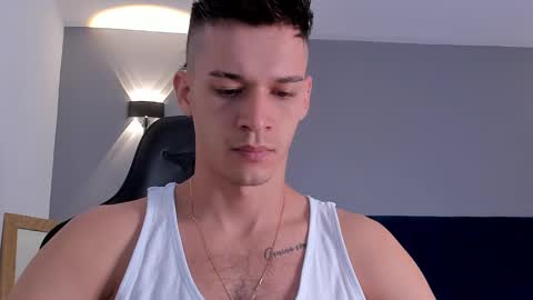 Snapshot of drake_carter1 chatting on February 26, 3:25 am drake_carter1 online show from February 26, 3:25 am