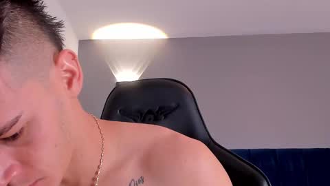 Snapshot of drake_carter1 chatting on February 11, 12:17 am drake_carter1 online show from February 11, 12:17 am