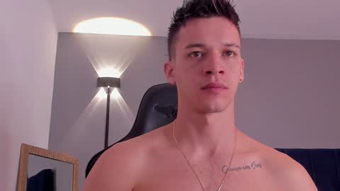 Snapshot of drake_carter1 chatting on January 18, 2:14 am drake_carter1 online show from January 18, 2:14 am
