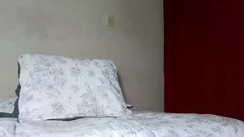 Andrs  Independent Model online show from November 9, 10:45 pm