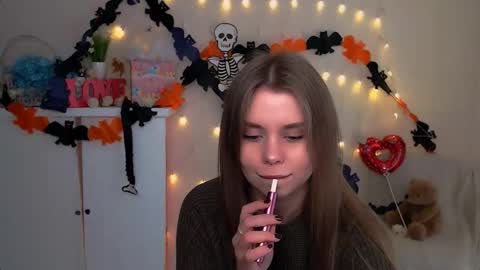 Mari online show from November 4, 10:27 am