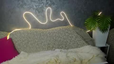 Olivia online show from April 24, 2:35 am