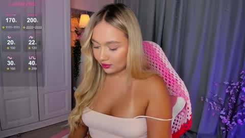 Snapshot of dreamaise chatting on October 3, 3:42 pm  Mary   pvt open    use pink and blue app lovense online show from October 3, 3:42 pm