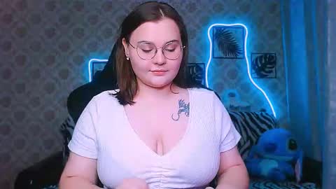 dreamforyoue2 online show from November 25, 8:35 am