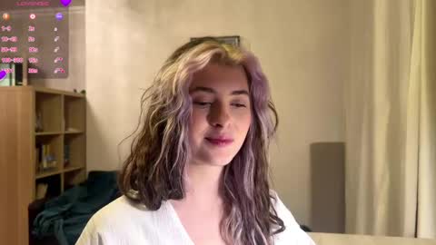 Dia online show from April 23, 4:30 pm