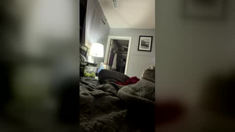 drew863901 online show from April 2, 1:35 am