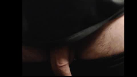 Snapshot of drmbigg chatting on October 19, 12:59 am Hello Hope you enjoy what you see. I love attention in dirty talk and tips thickcock  edging precum dirtyTalk C2C online show from October 19, 12:59 am