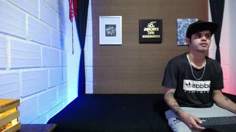 Drum-Core online show from November 27, 7:10 pm