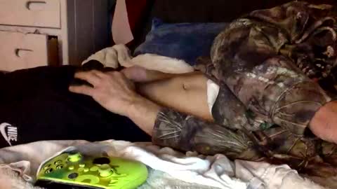 dugawuga online show from April 22, 7:59 am