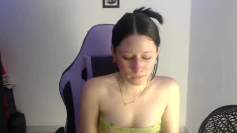 dulce_mauren online show from September 29, 4:00 am