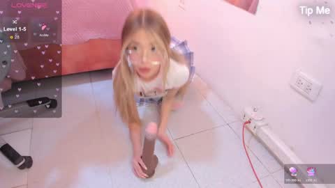 Dulce  online show from April 21, 6:26 pm