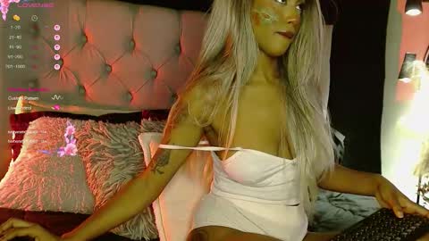Snapshot of dulce_tara chatting on October 13, 12:12 am online show from October 13, 12:12 am