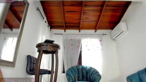 Dulce Y Jhoselin online show from February 19, 8:52 pm