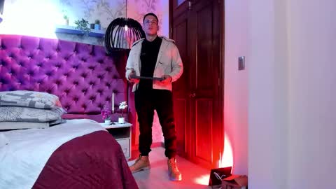 Dustin Sonne online show from March 8, 3:43 am