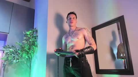 Dustin Sonne online show from April 18, 4:58 am